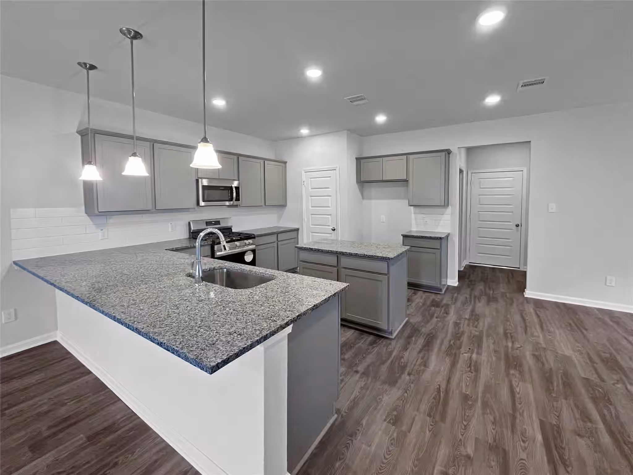Photo 7 of 636 Blackberry Lane, La Marque, TX
