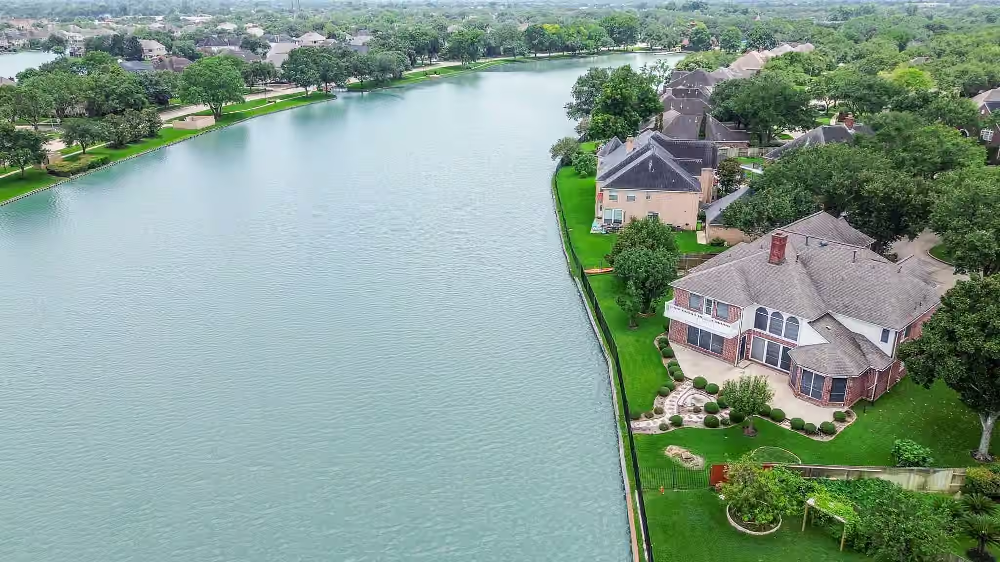 Photo 2 of 4202 Lakewood Court, Missouri City, TX