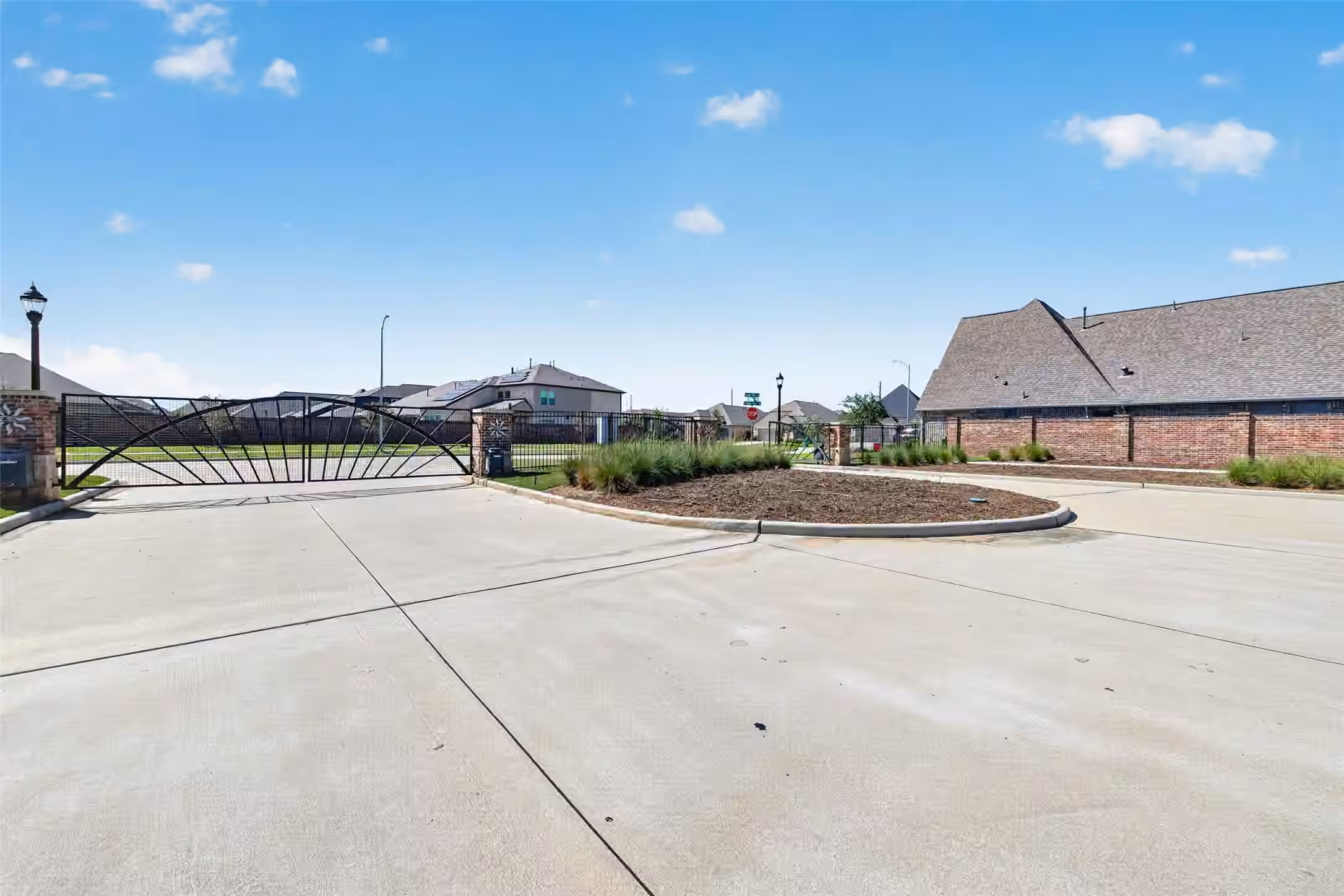 Photo 4 of 633 Cape Capri Drive, Katy, TX