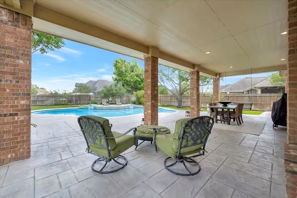 Photo 5 of 51 Deerwood Court, Lake Jackson, TX
