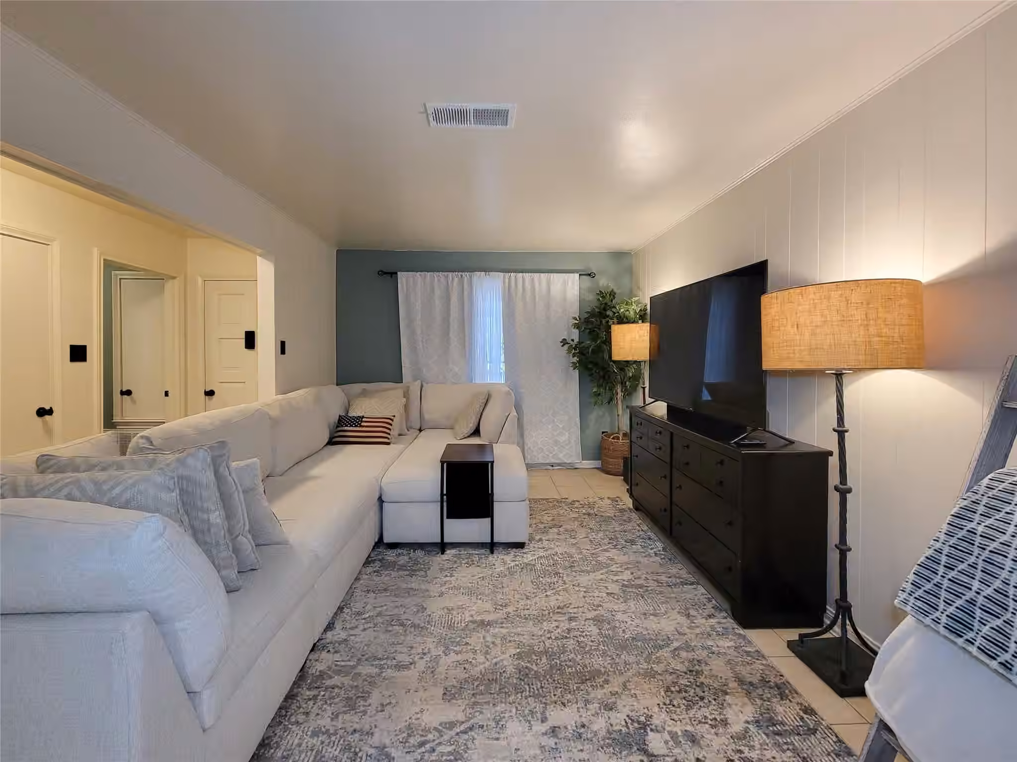 Photo 2 of 118 W Vashti Drive, Houston, TX