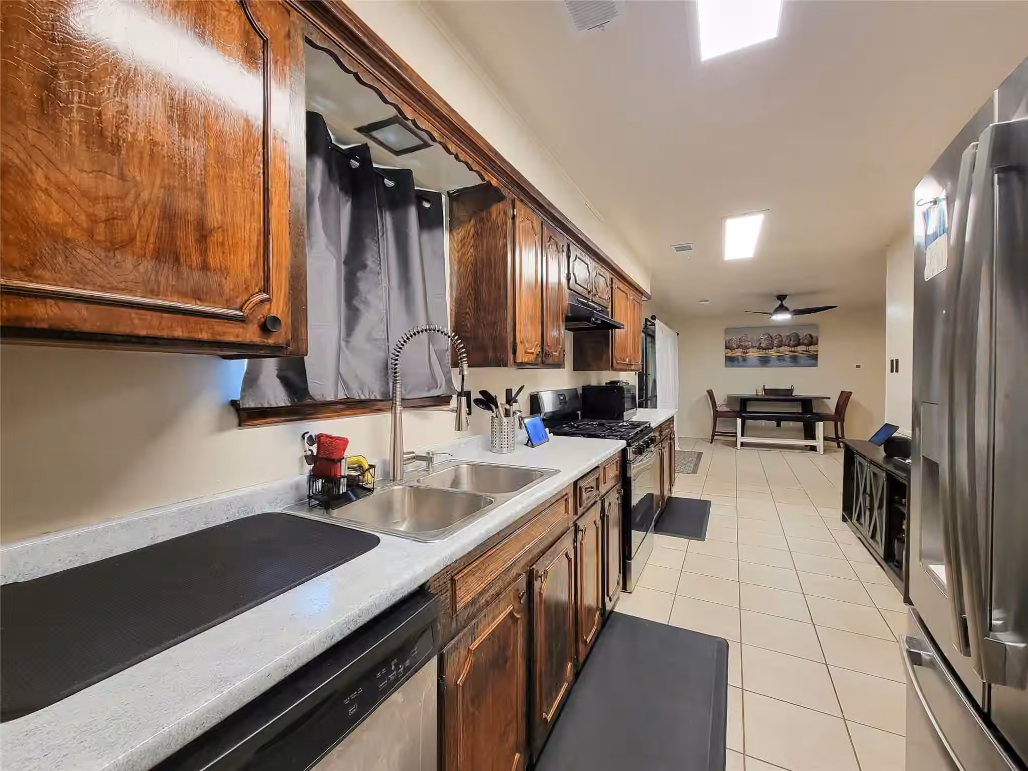 Photo 5 of 118 W Vashti Drive, Houston, TX