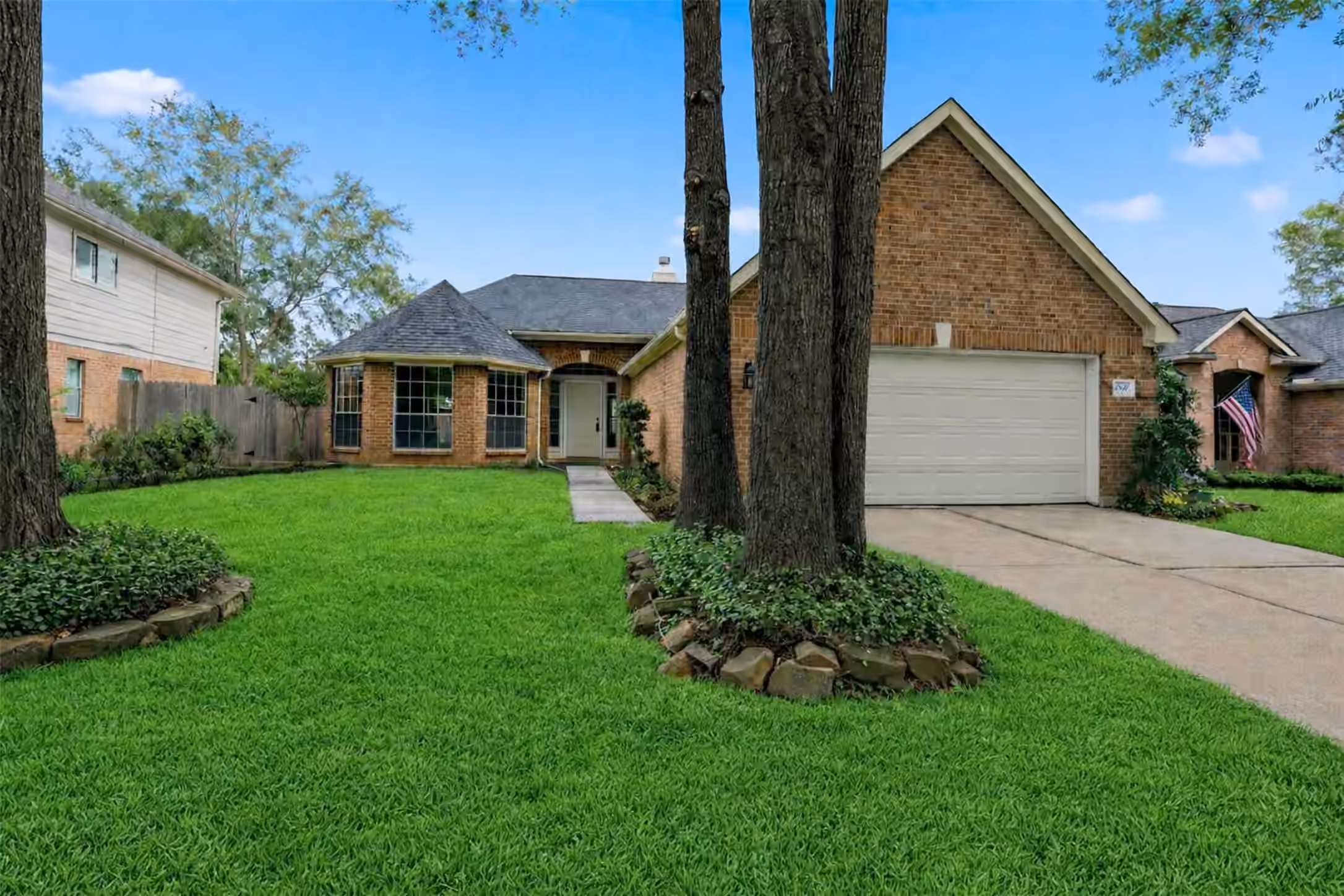 Photo 2 of 1811 Ridgeway Trail, Kingwood, TX