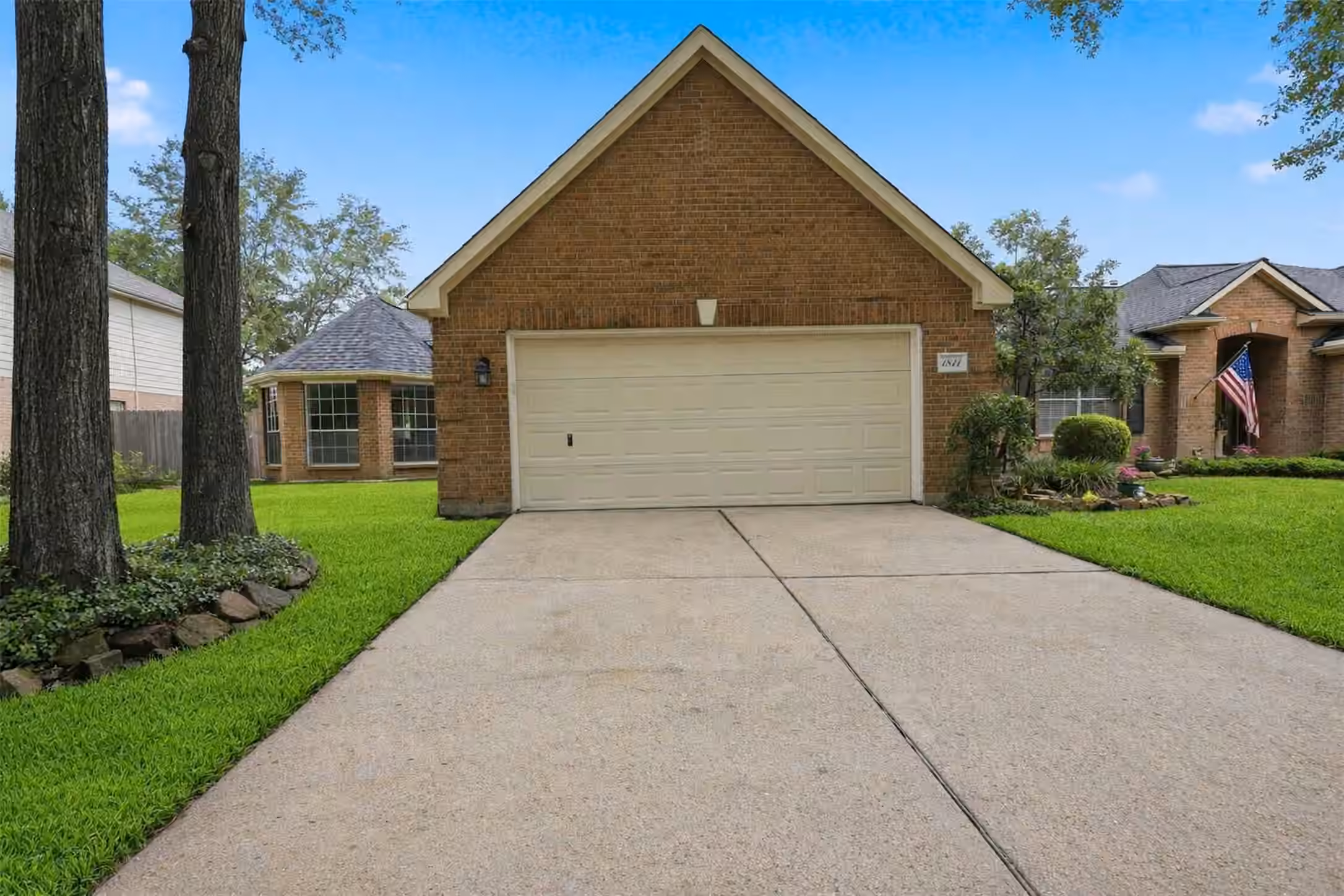Photo 3 of 1811 Ridgeway Trail, Kingwood, TX