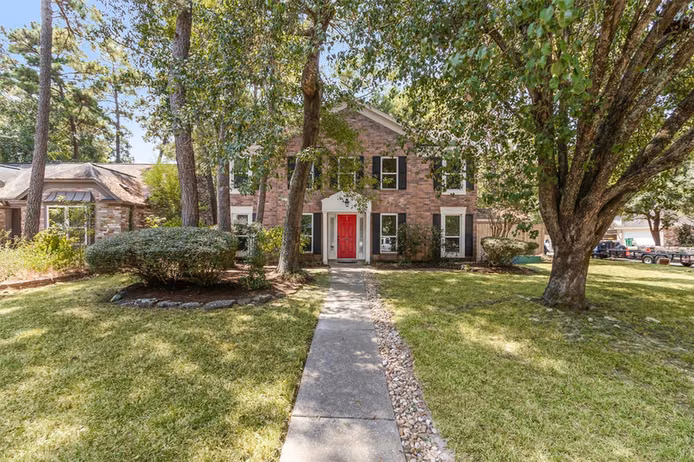 Photo of 2 Summithill Place, The Woodlands, TX