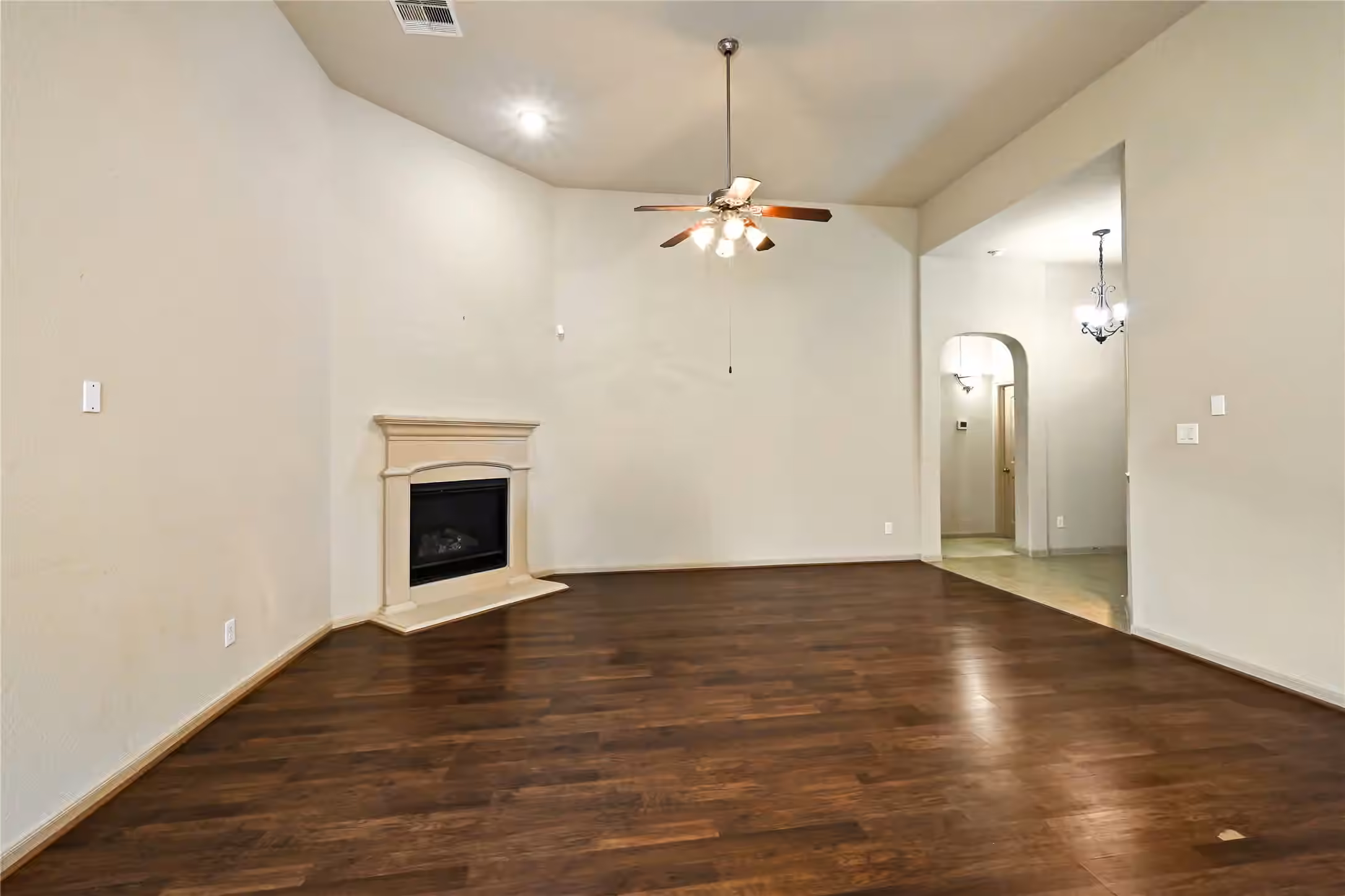 Photo 7 of 8706 Sunrise Canter Drive, Tomball, TX