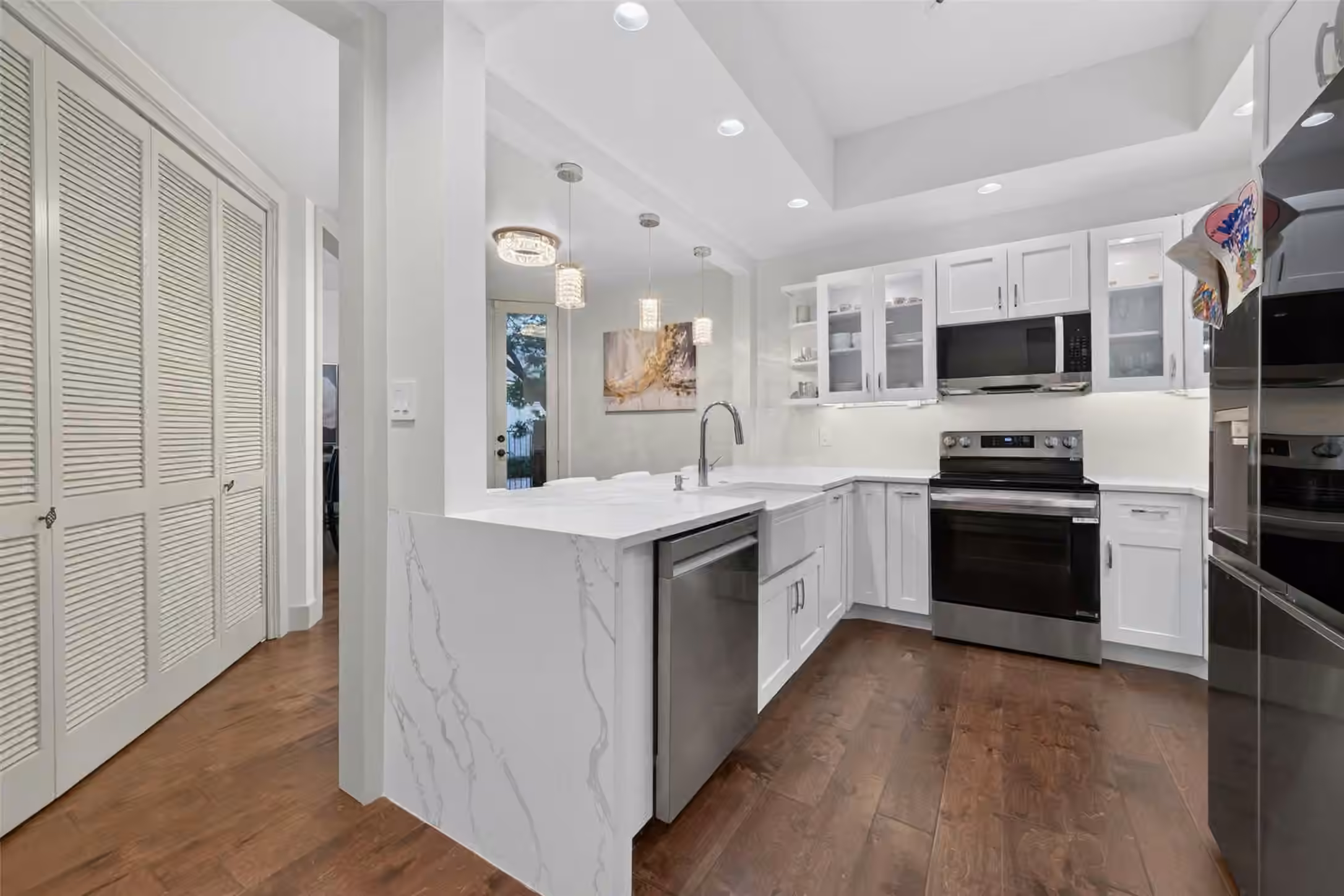 Photo 4 of 6000 Sugar Hill Drive 17, Houston, TX