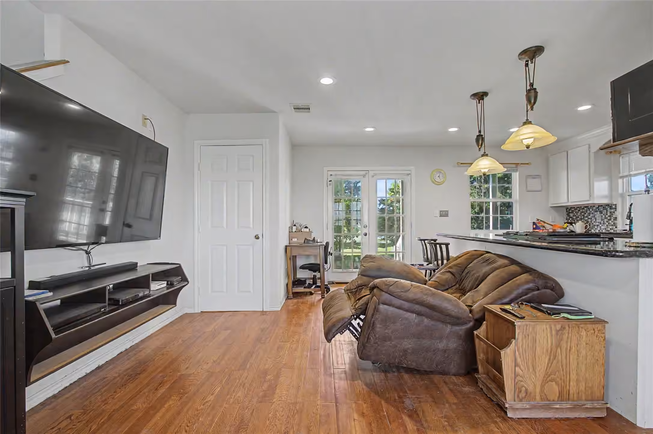 Photo of 4201 Lawrence Road, Beach City, TX
