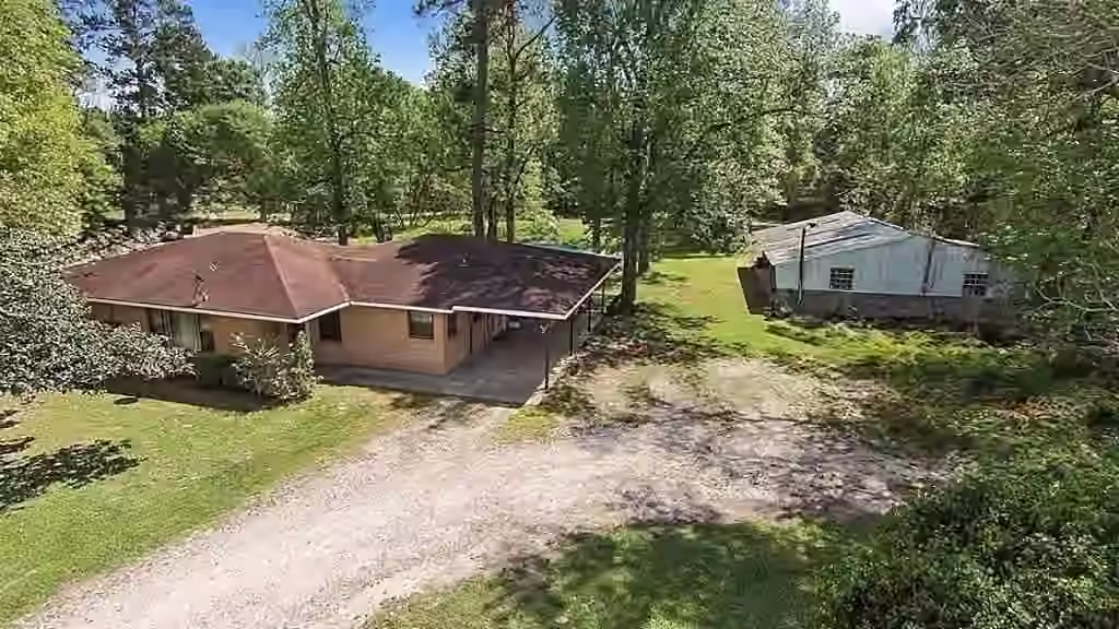 Photo of 16211 Highway 105, Cleveland, TX 77327