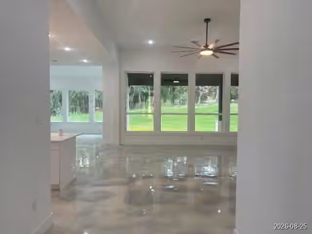 Photo 3 of 2405 W Green Briar Drive, Huntsville, TX