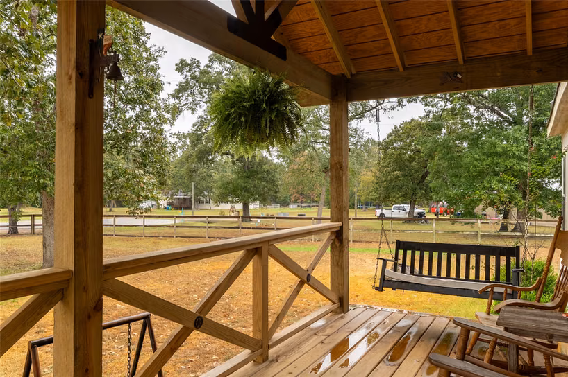 Photo 3 of 11746 E Small Oak Lane, Willis, TX