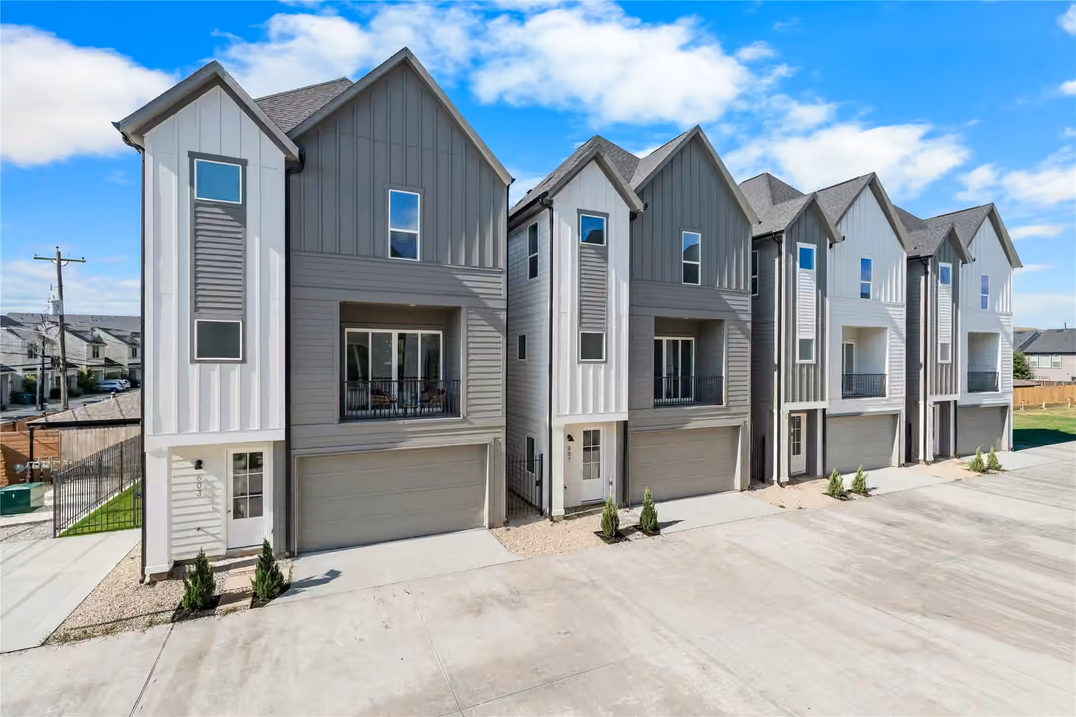 Photo of 603 Skyland Terrace Way, Houston, TX 77009
