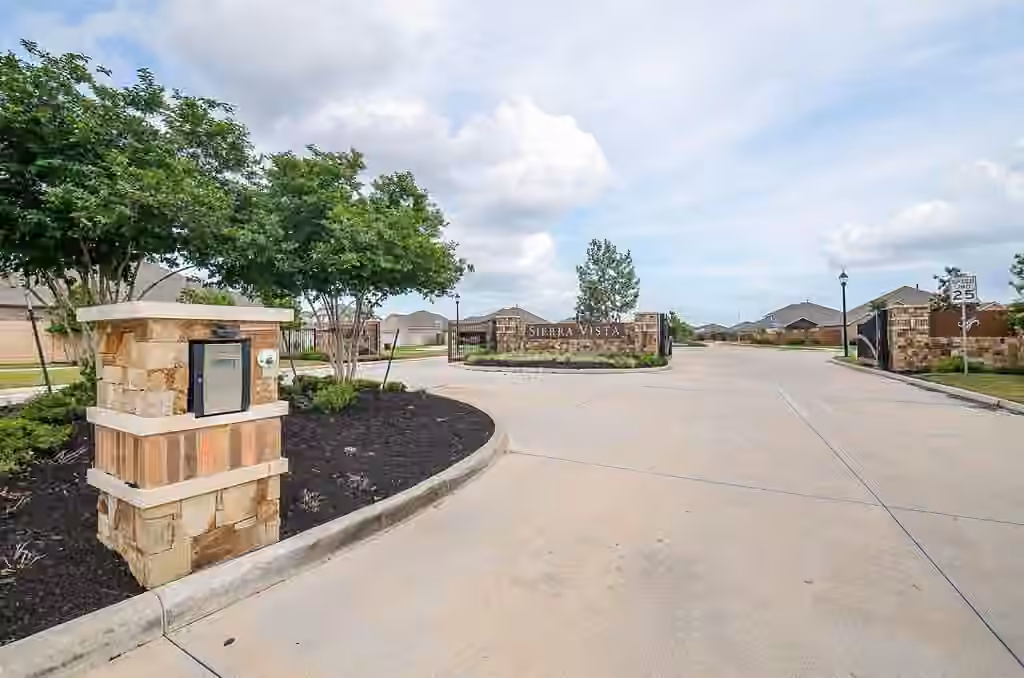 Photo 2 of 10519 Scrub Oak Drive, Rosharon, TX