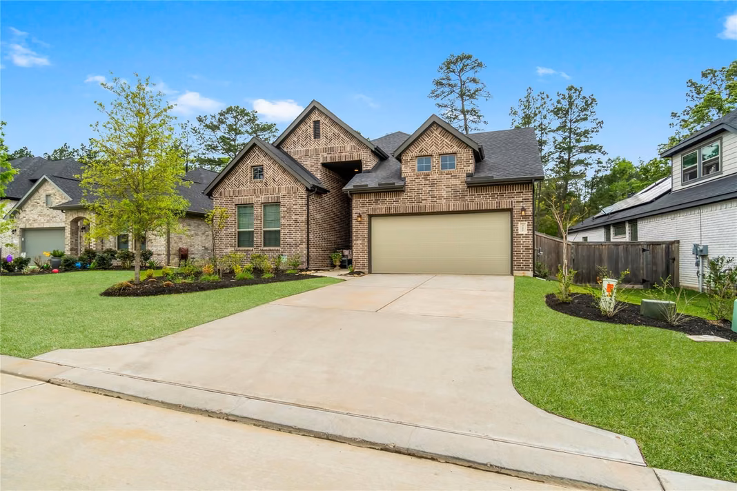 Photo 4 of 227 Rose Gum Court, Conroe, TX