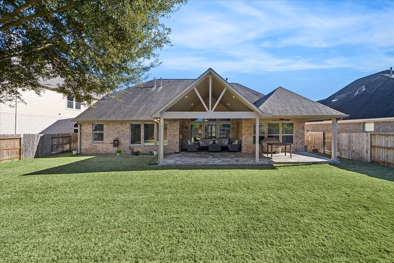 Photo 3 of 410 Mcallister Avenue, Sugar Land, TX