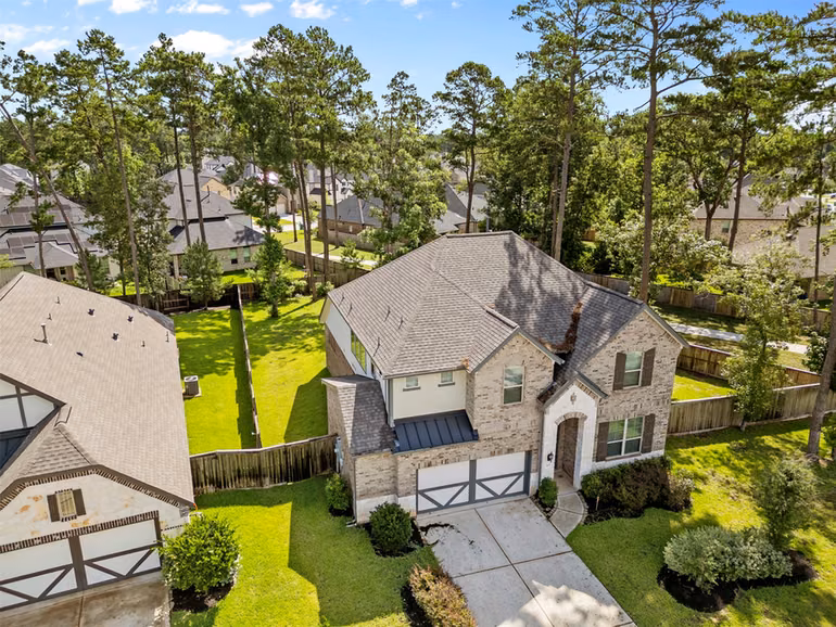 Photo 2 of 148 Gray Pine Grove Way, Conroe, TX