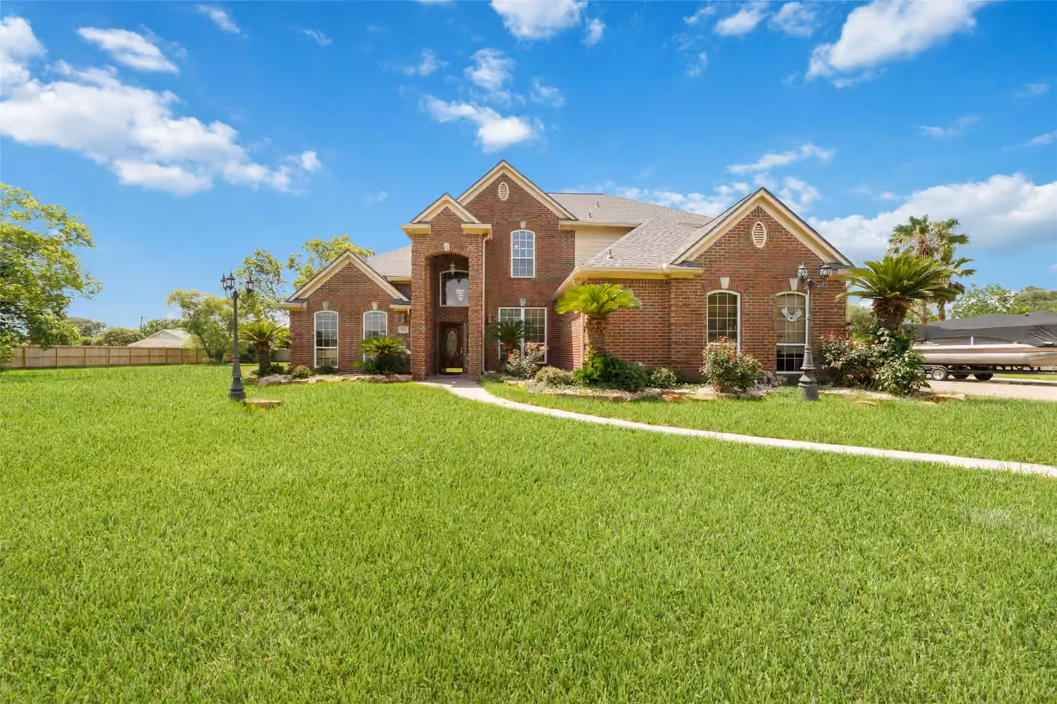 Photo 3 of 1513 County Road 149, Alvin, TX