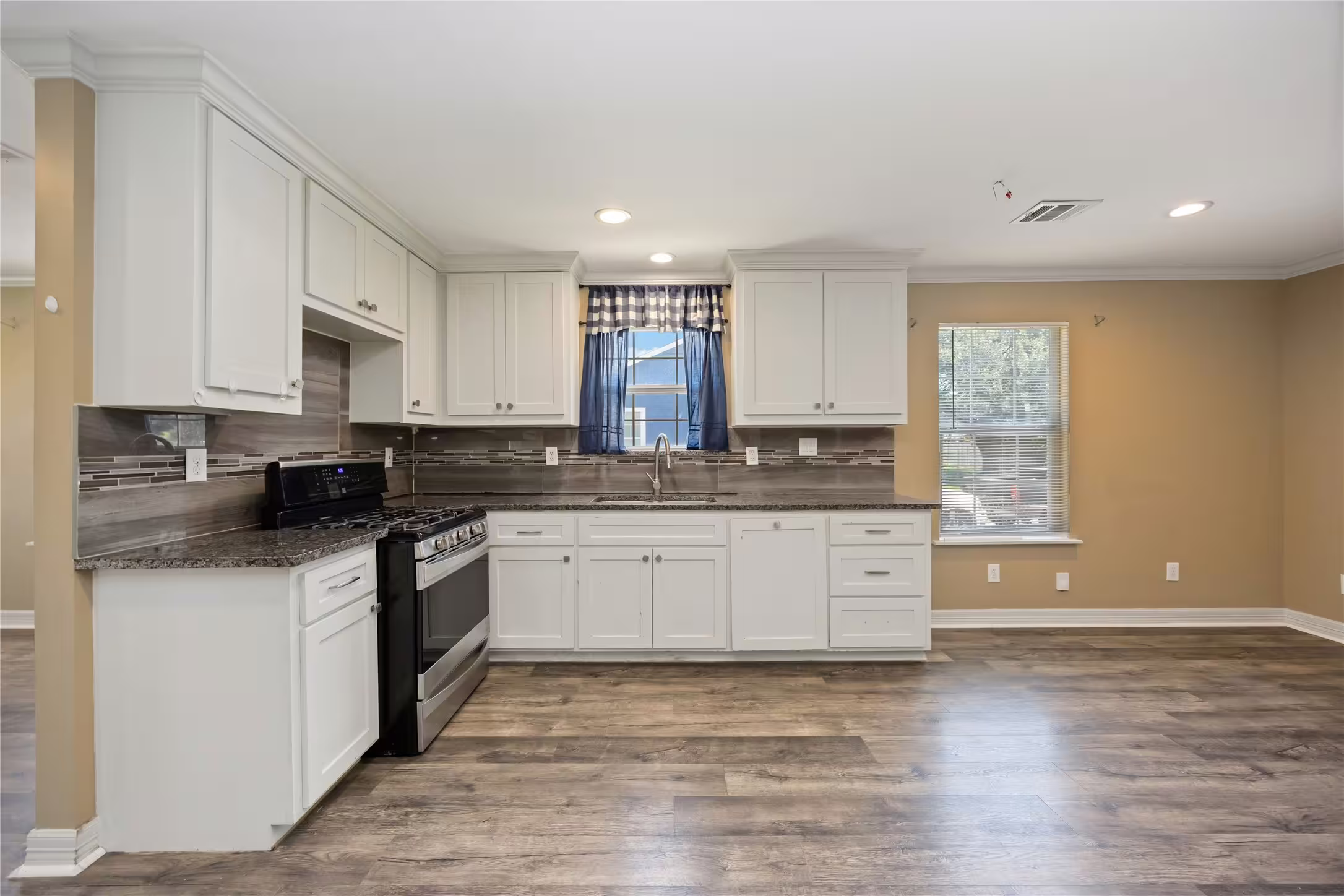 Photo 5 of 3606 Chickering Street, Houston, TX