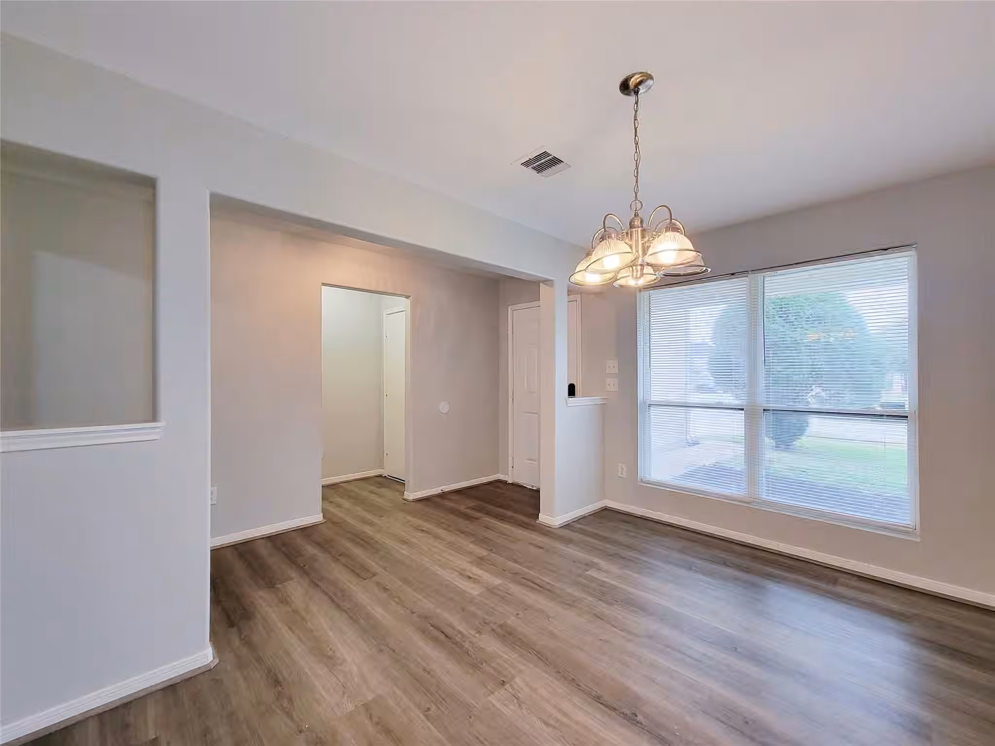 Photo 5 of 3602 Zephyr Glen Way, Houston, TX