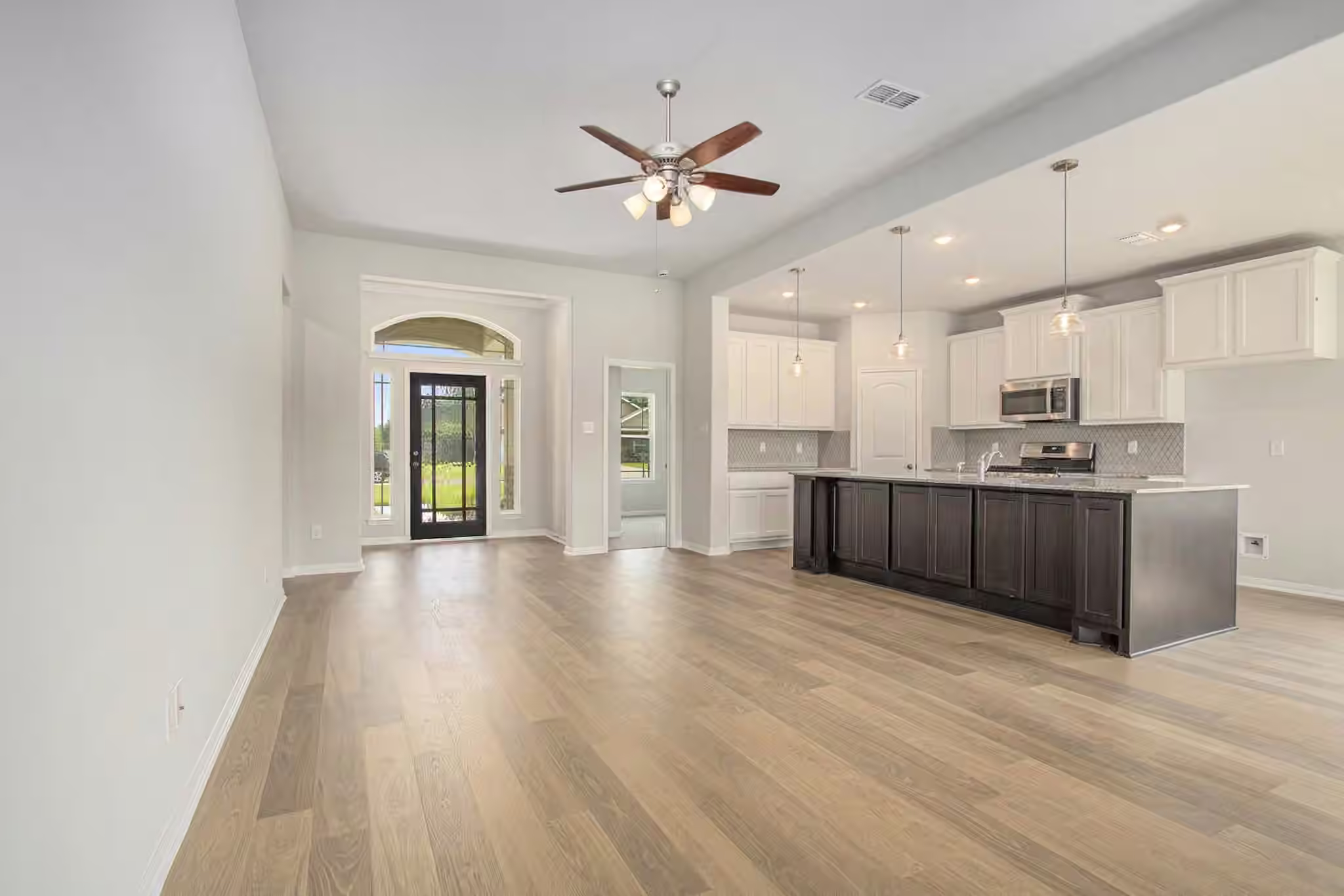 Photo of 237 Edgewater Drive, West Columbia, TX