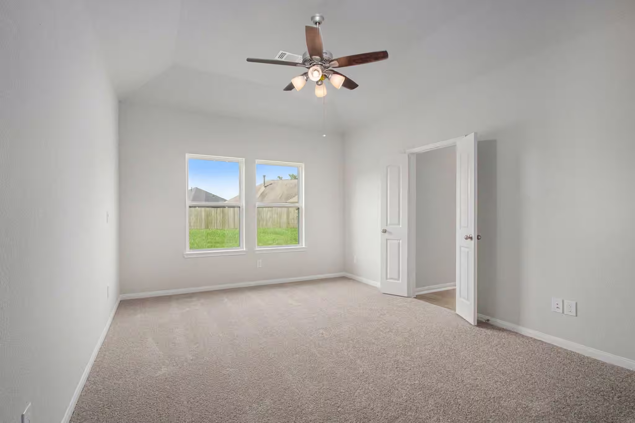 Photo 5 of 237 Edgewater Drive, West Columbia, TX