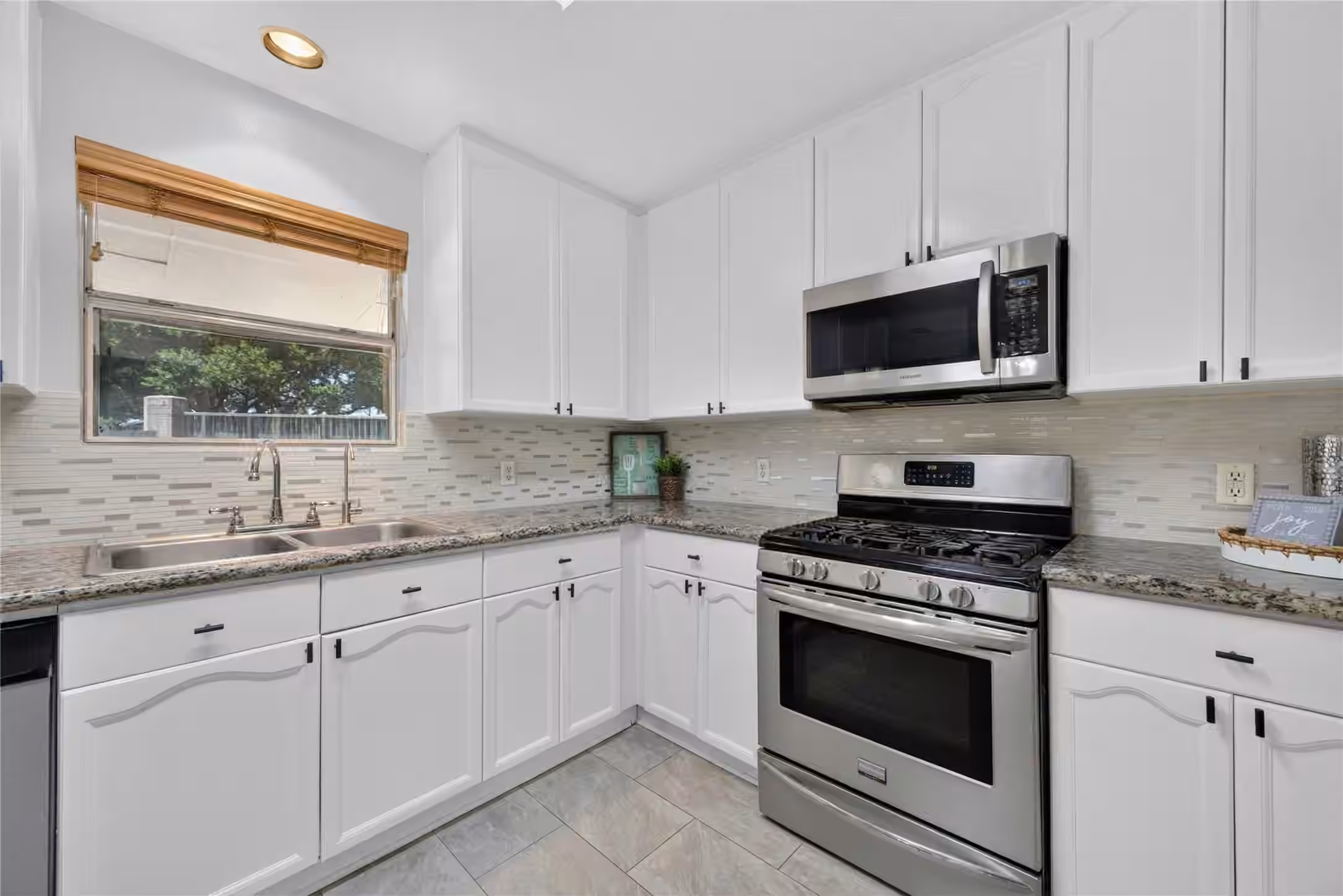 Photo 6 of 102 Lissa Lane, Sugar Land, TX