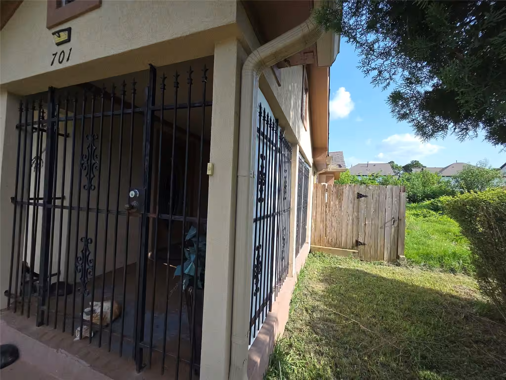 Photo 7 of 701 Mansfield Street, Houston, TX
