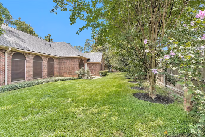 Photo 5 of 529 Stephen F Austin Drive, Conroe, TX