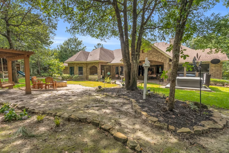 Photo 4 of 26123 E Crown Crossing Drive, Montgomery, TX