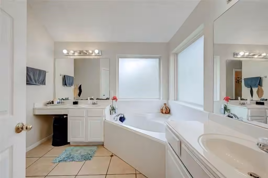 Photo 7 of 2519 Glenholly Park Drive, Sugar Land, TX