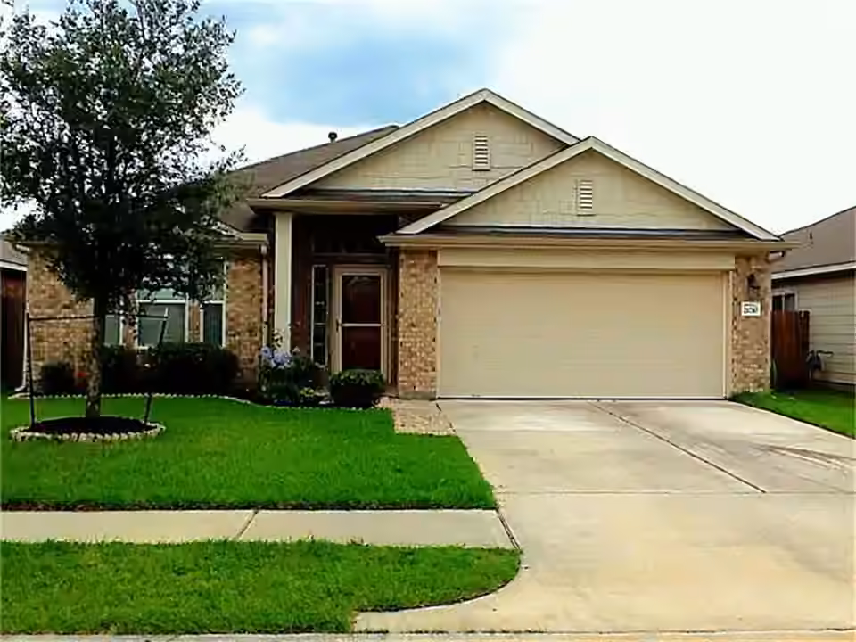 Photo of 21710 Saragosa Pond Lane, Spring, TX