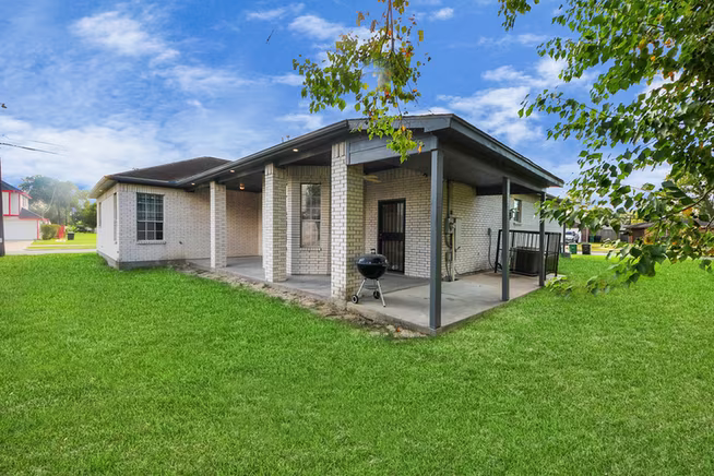 Photo 4 of 3749 Kilkenny Drive, Houston, TX