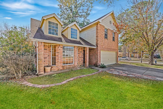 Photo 3 of 11123 Gatesden Drive, Tomball, TX