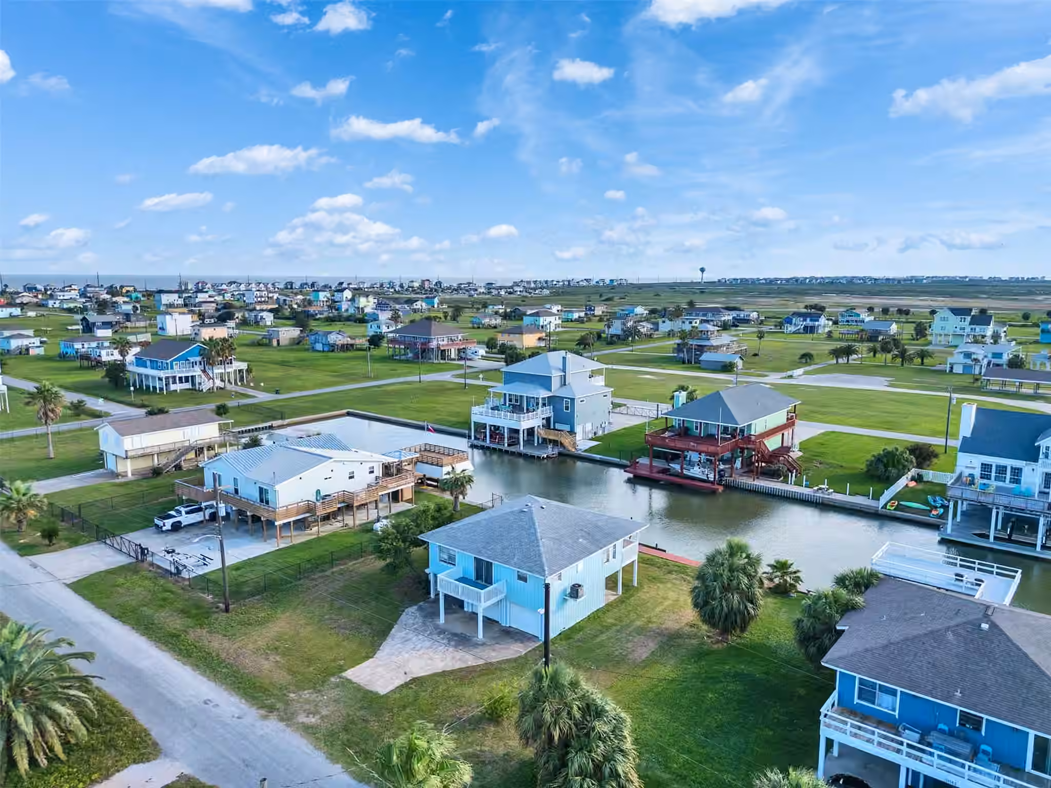 Photo 3 of 3813 Tradewinds Drive, Galveston, TX