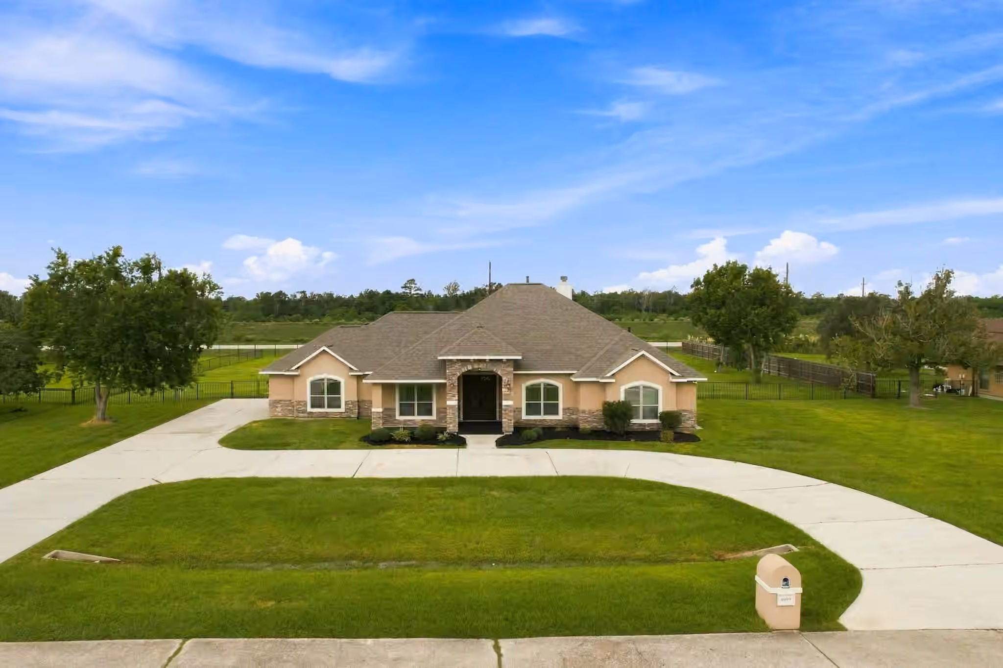 Photo of 8999 Water Point Drive, Beach City, TX