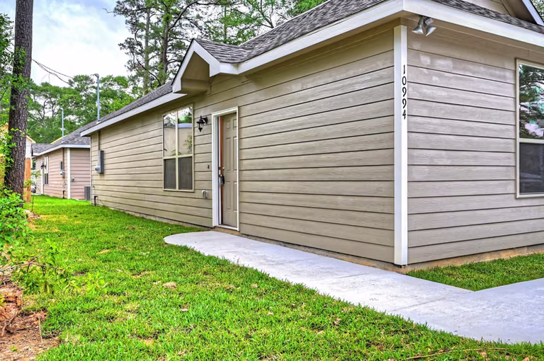 Photo 2 of 11722 White Cedar Street, Willis, TX