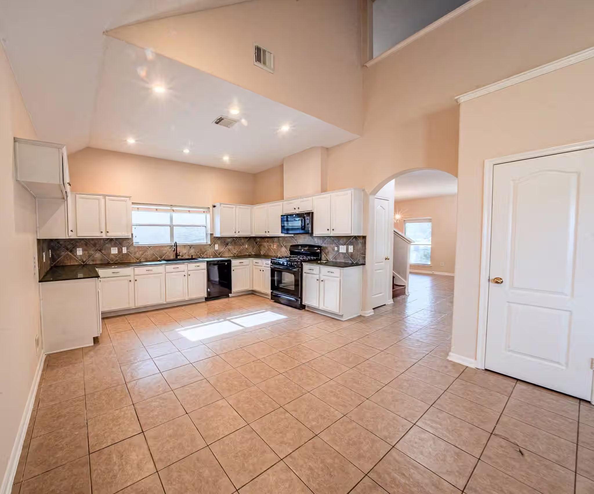 Photo 4 of 6506 Turrett Point Lane, Houston, TX