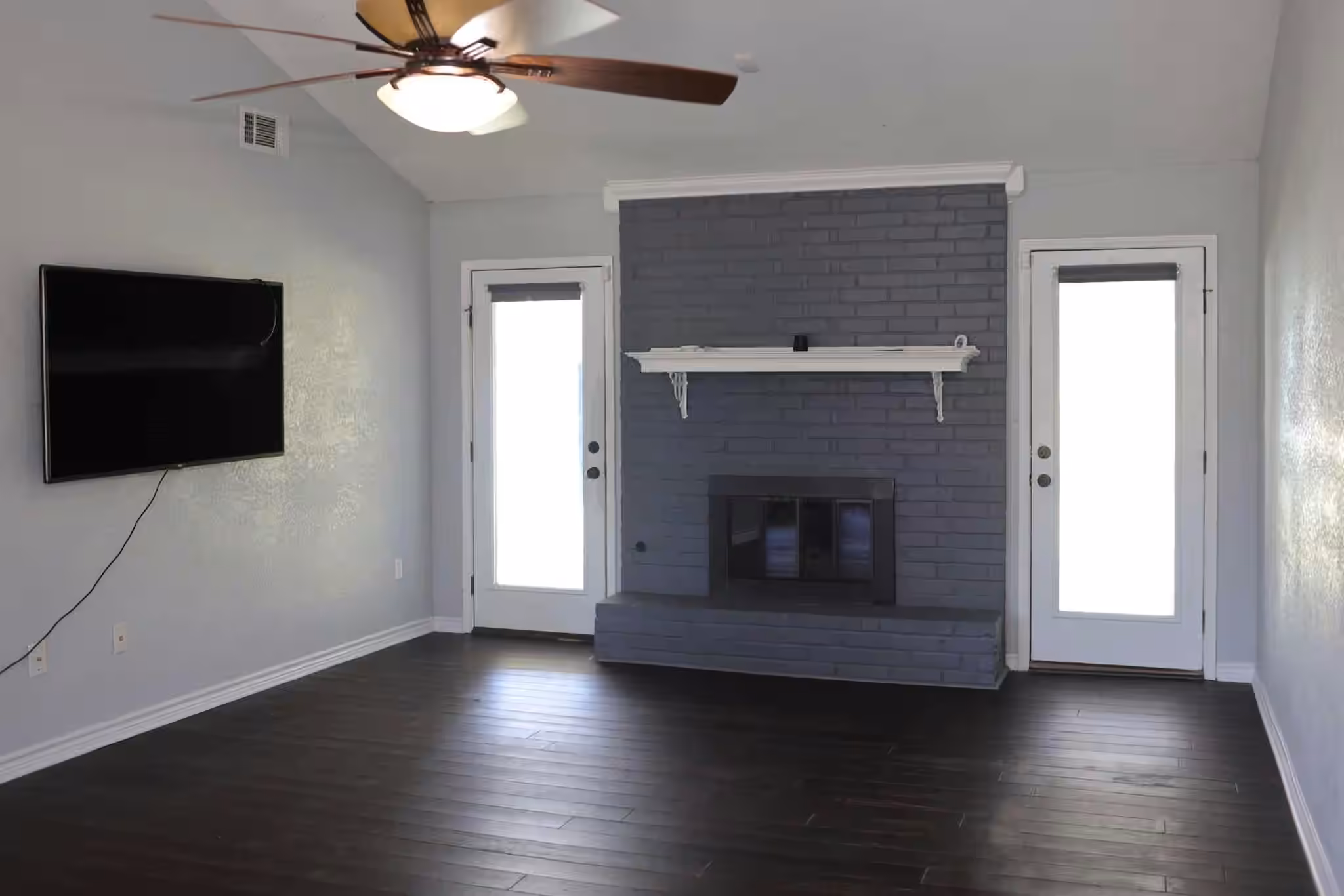 Photo 6 of 407 Tamarind Street, Lake Jackson, TX