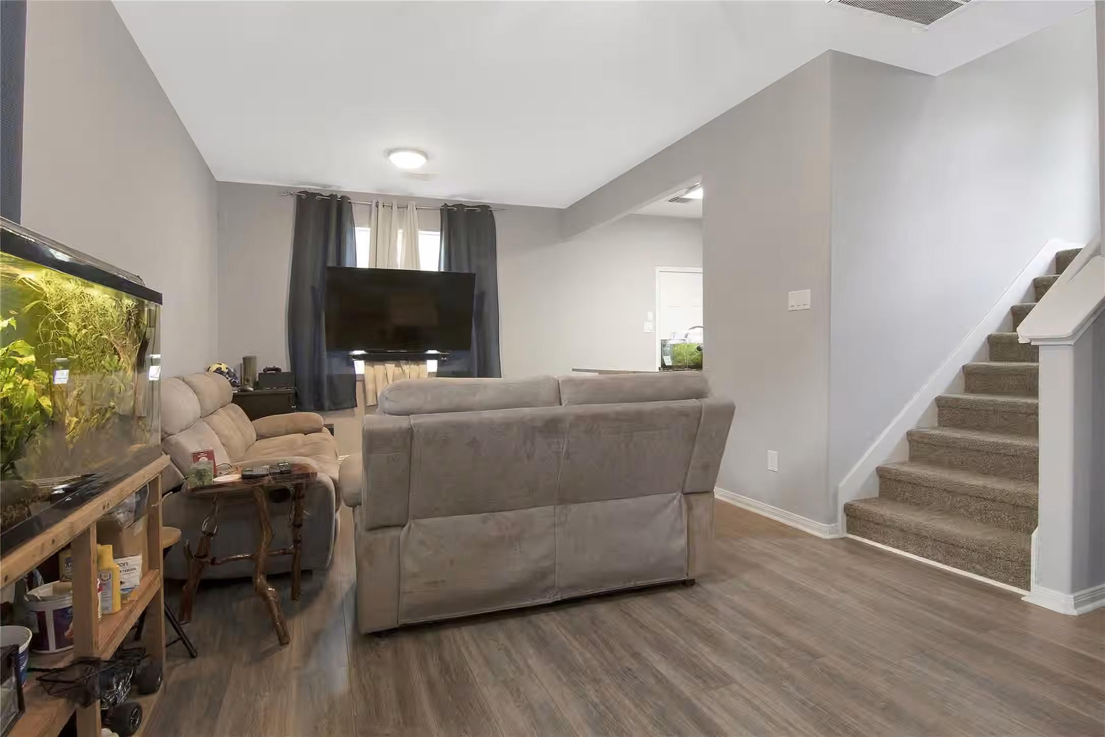Photo 5 of 8906 Freeland Street, Houston, TX