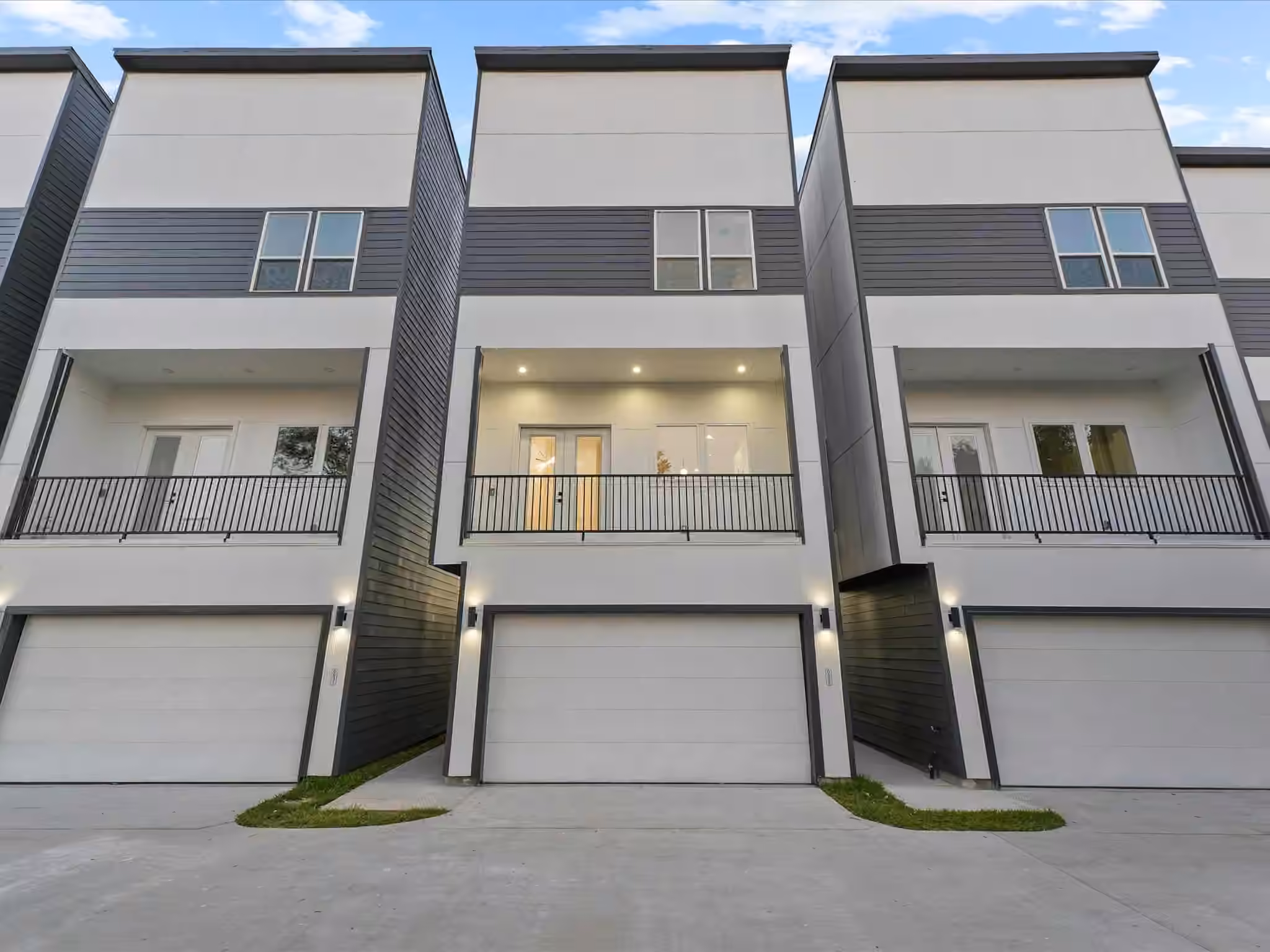 Photo 5 of 6633 Katarani Drive, Houston, TX