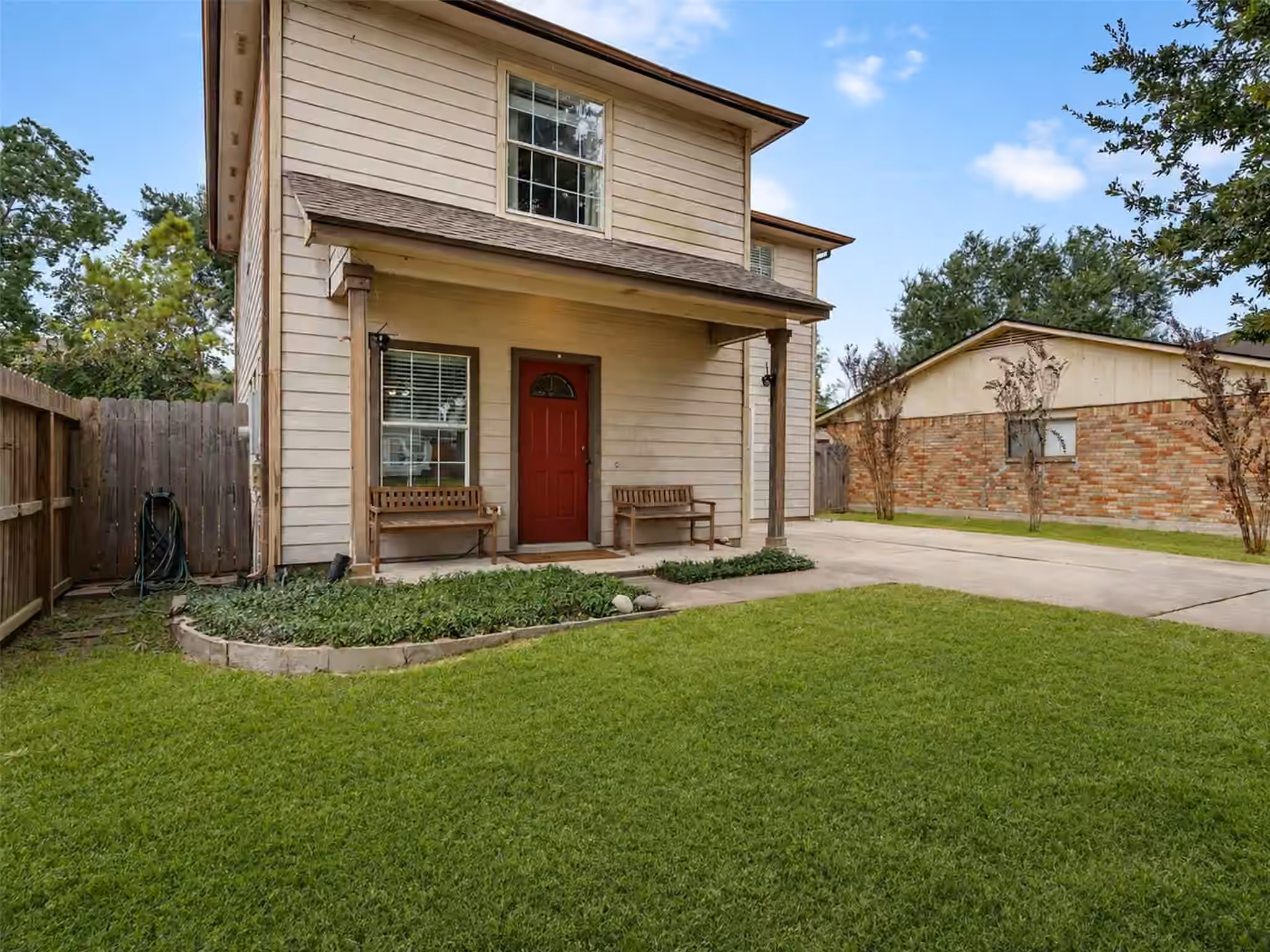 Photo 2 of 4903 Moody Reef Drive, Bacliff, TX