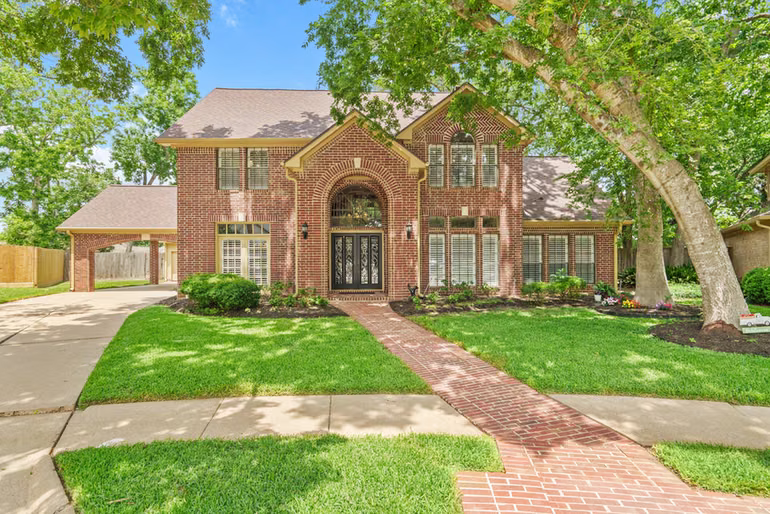 Photo 4 of 2222 Mossy Glen Court, Richmond, TX