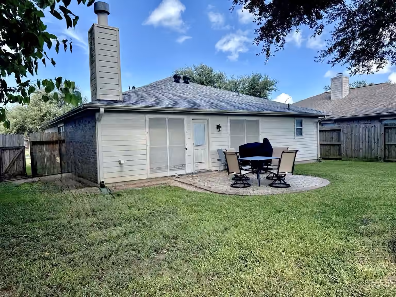 Photo 7 of 5427 Chase Wood Drive, Bacliff, TX