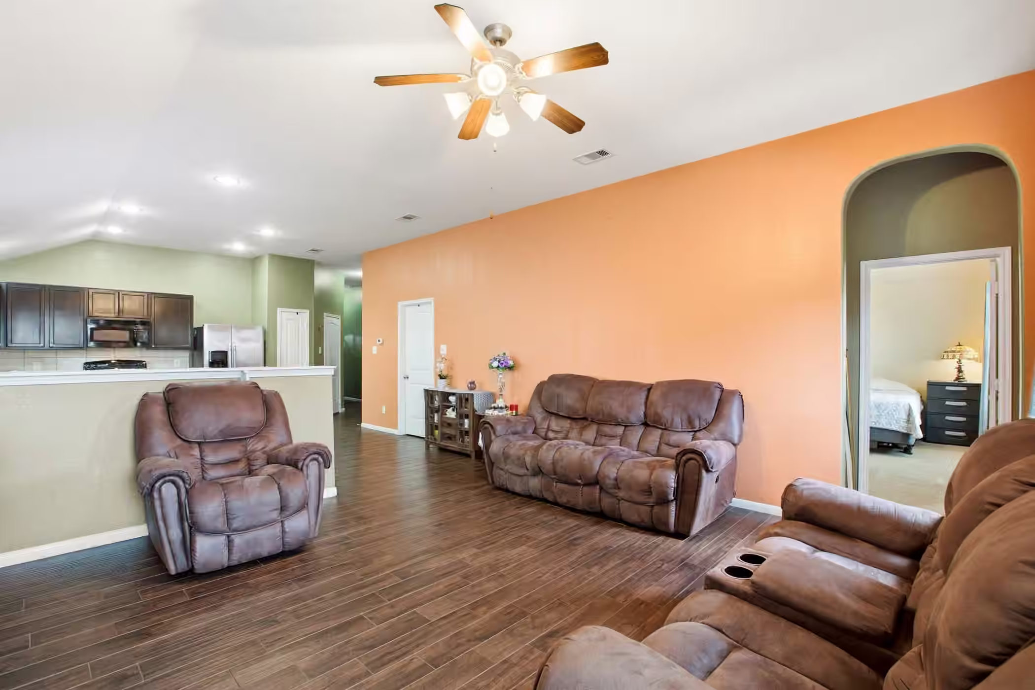 Photo 5 of 2315 Shady Tree Lane, Conroe, TX