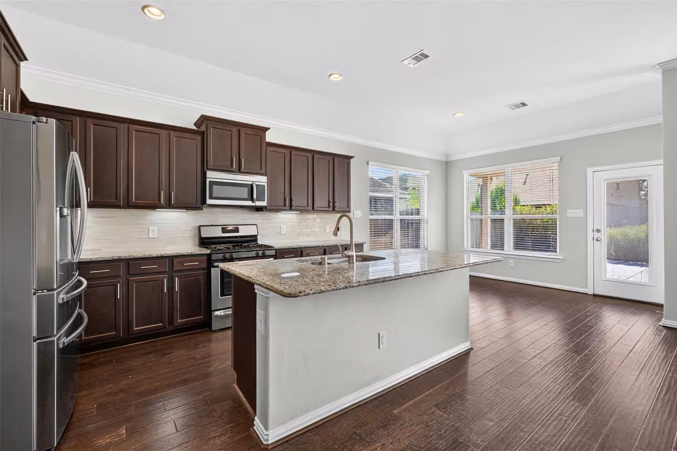 Photo 7 of 17911 Shadow Oak Drive, Cypress, TX