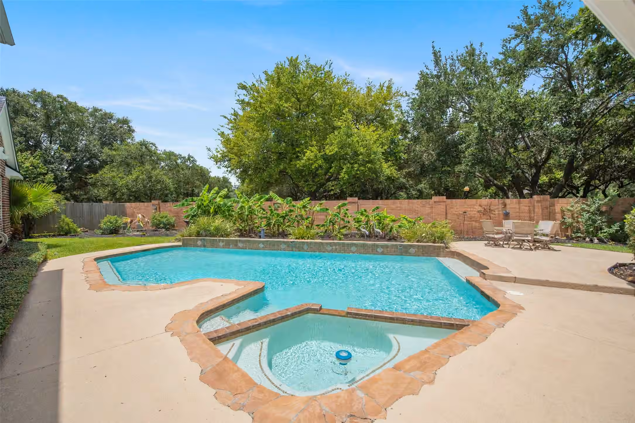 Photo 3 of 1303 Red Oak Court, Sugar Land, TX
