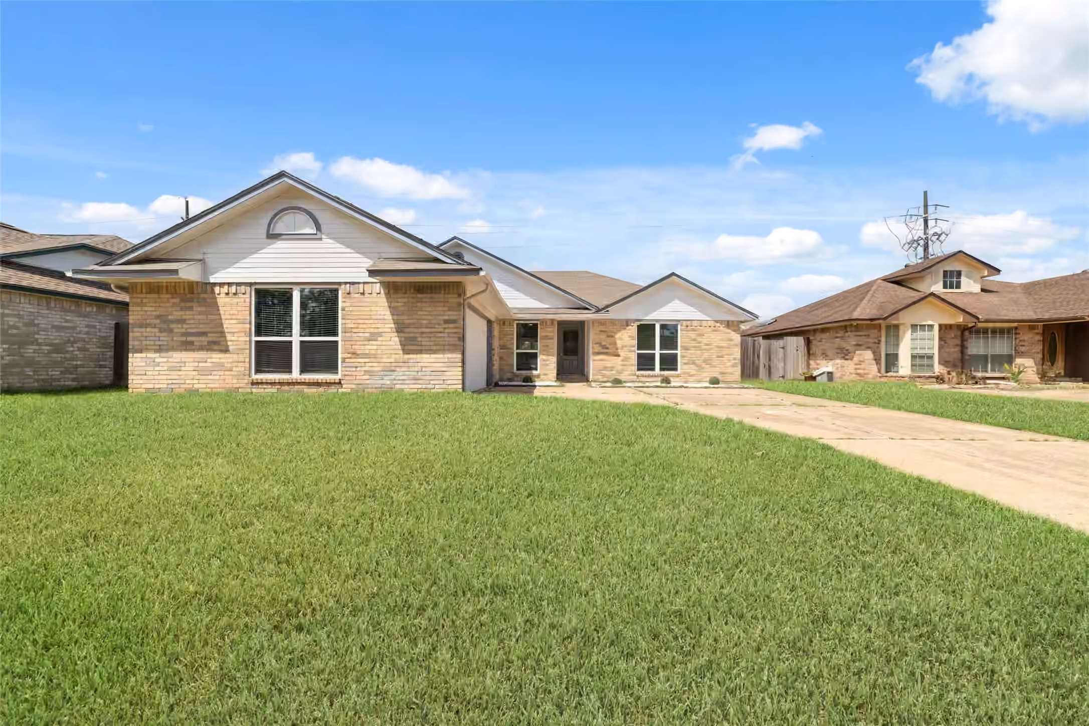Photo 2 of 16806 Carbridge Drive, Houston, TX
