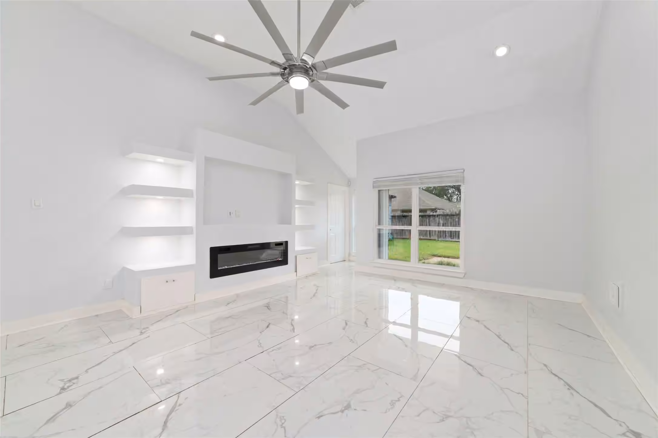 Photo 4 of 16806 Carbridge Drive, Houston, TX