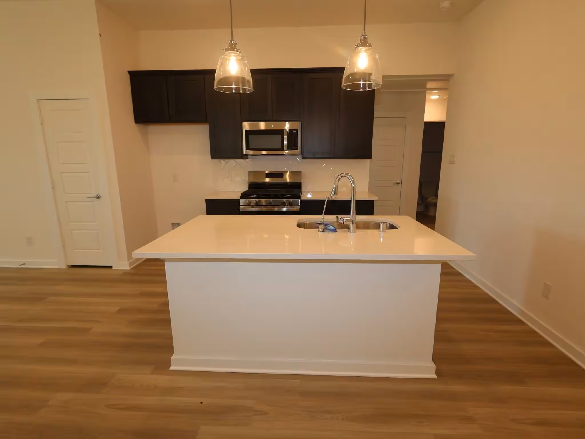 Photo 3 of 1058 Garnet Star Drive, La Marque, TX