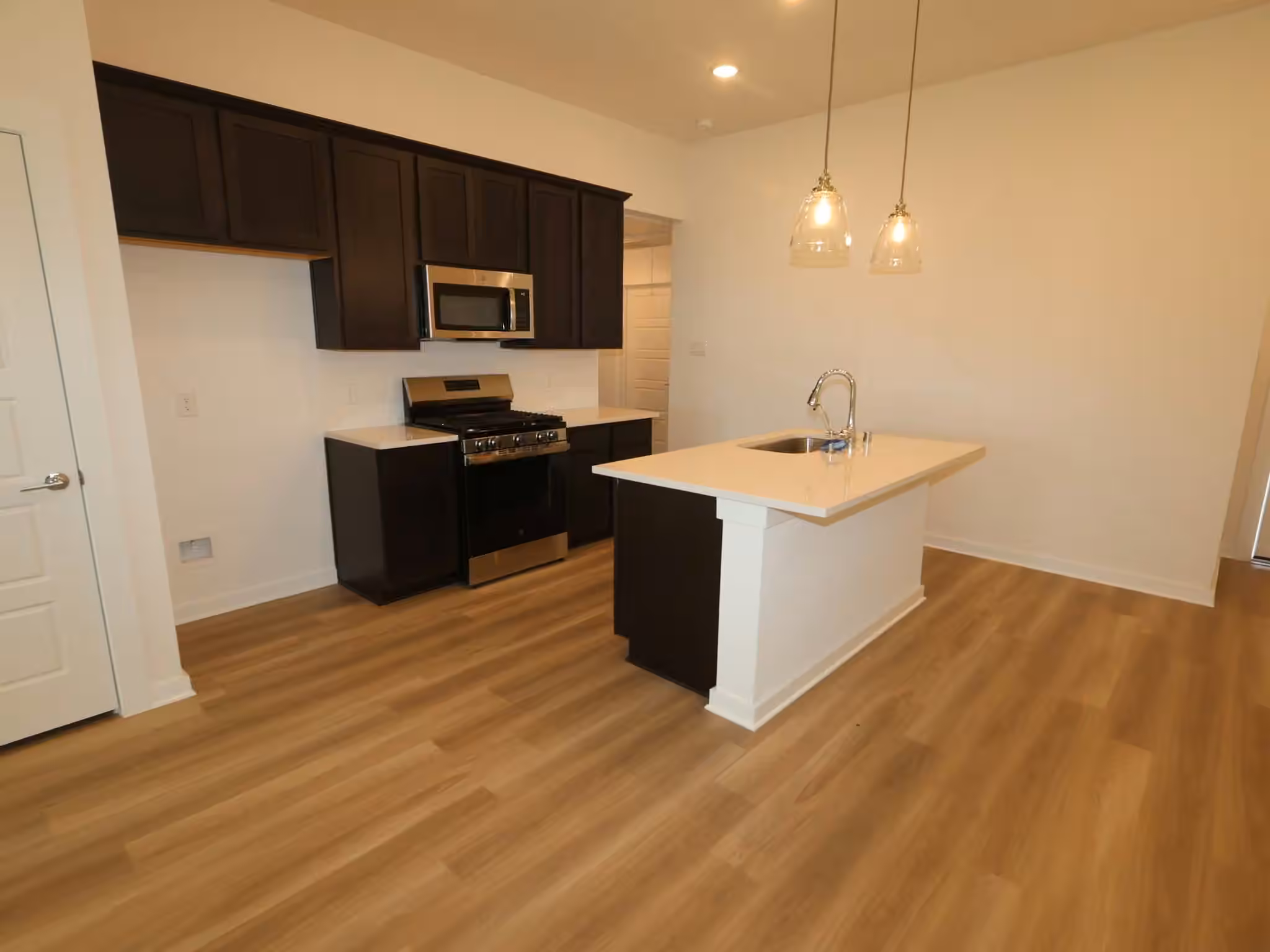 Photo 4 of 1058 Garnet Star Drive, La Marque, TX